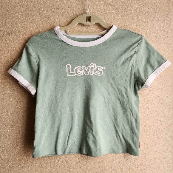 Levi's Tops - Levi's green and white crop top Short sleeve shirt Size L